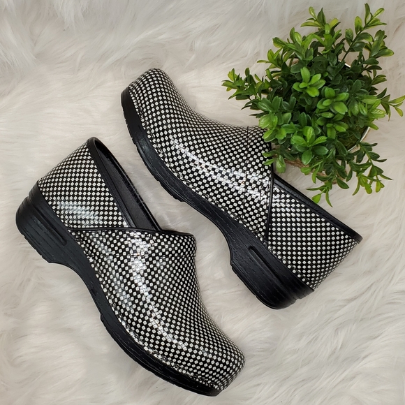 Dansko Shoes - Dansko Professional XP ~ Black-White Check

10